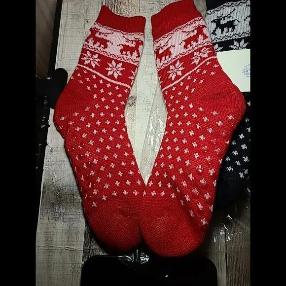 2 Pair Ladies Snowflakes Lined With Sherpa Slipper Socks Slipper Socks 9-11
