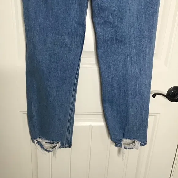 Abercrombie &amp; Fitch The Ankle Straight Ultra High Rise Jean Size 28.