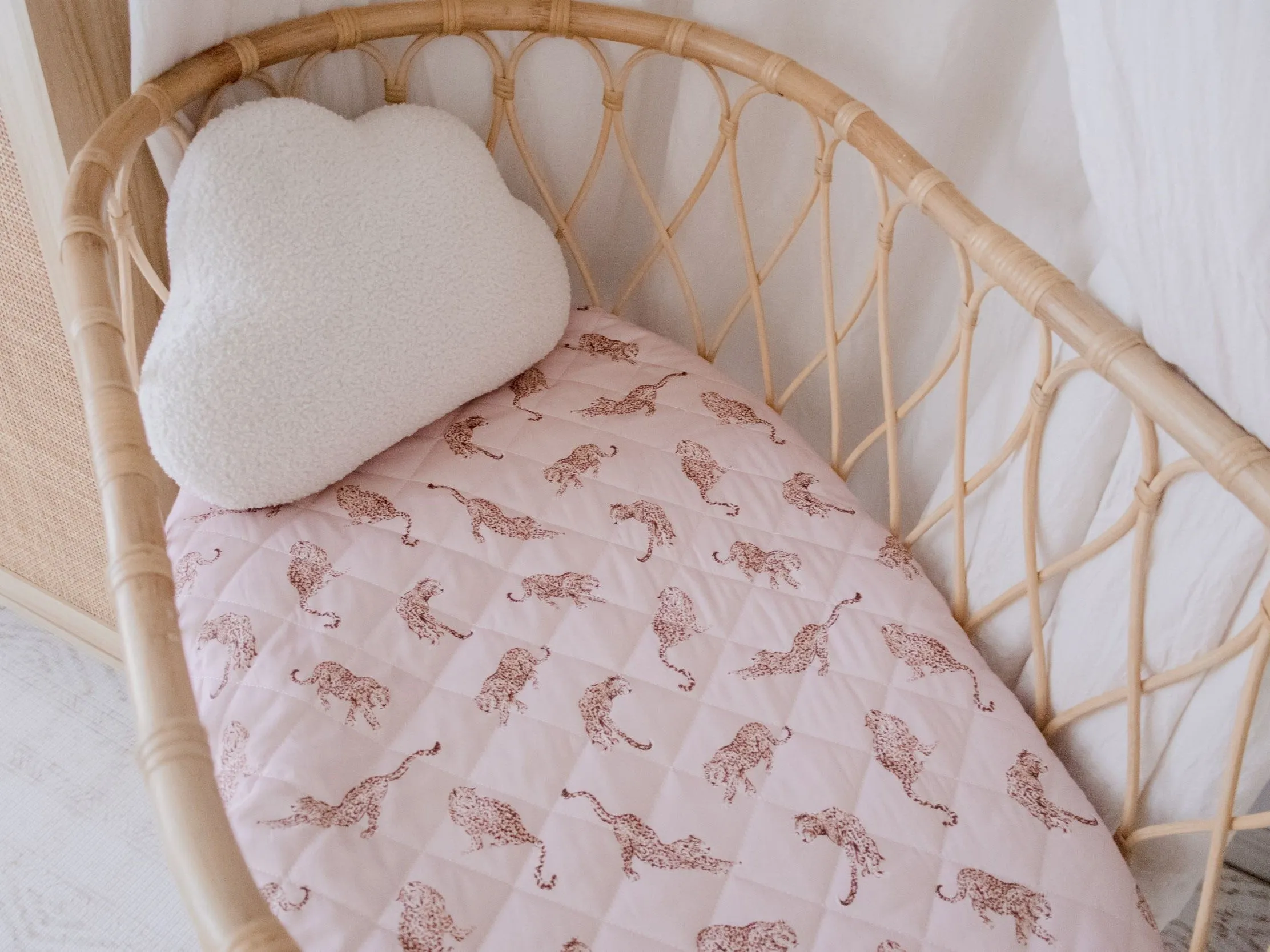 Bambella Waterproof Bassinet Sheet | Queen of the Jungle