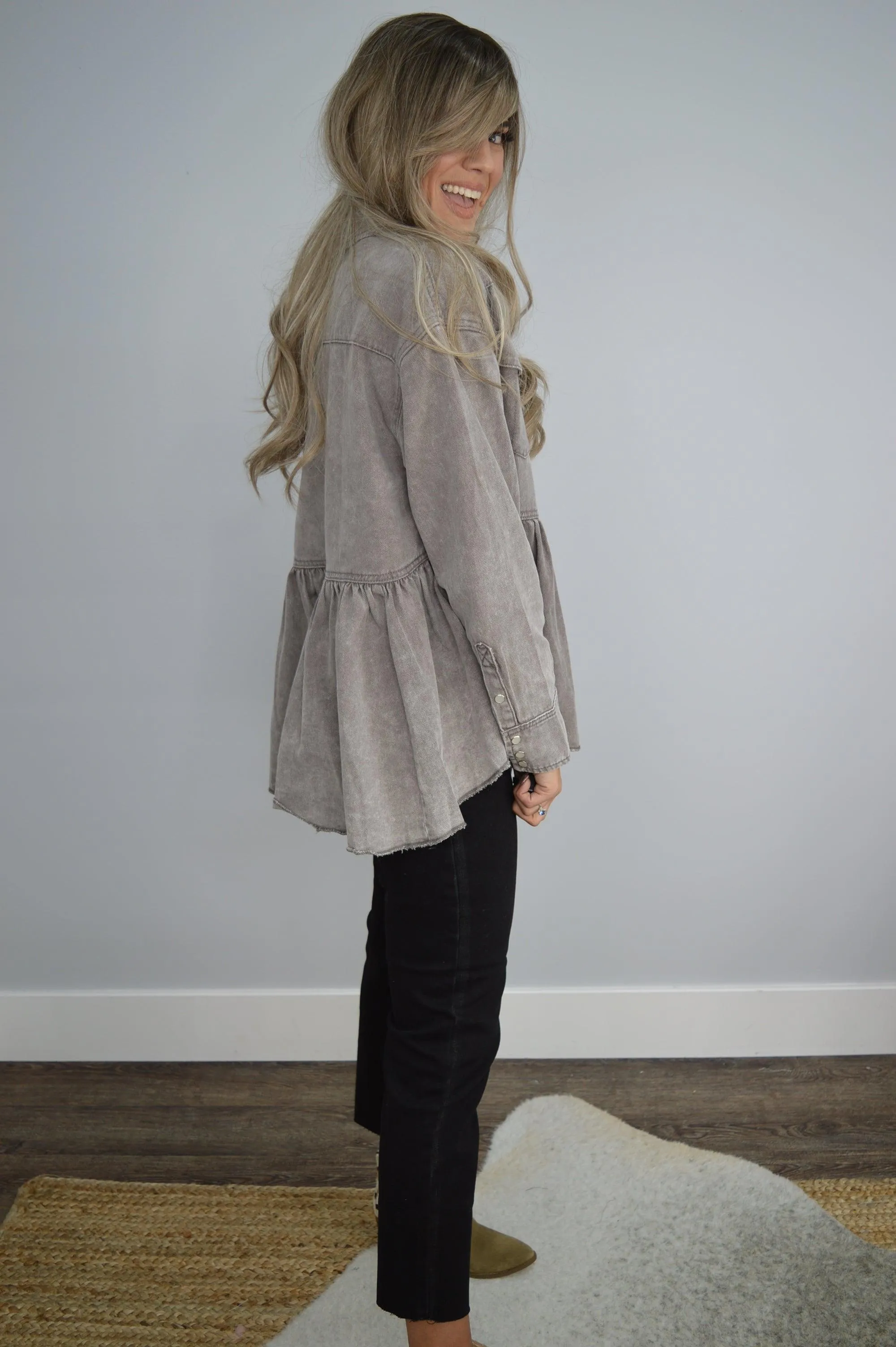 Hazel Blues® | Earl Grey Button Up Long Sleeve Top