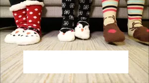 Holiday Slipper Socks – Character Designed Pair! Auction is for 1 Pair Penguin