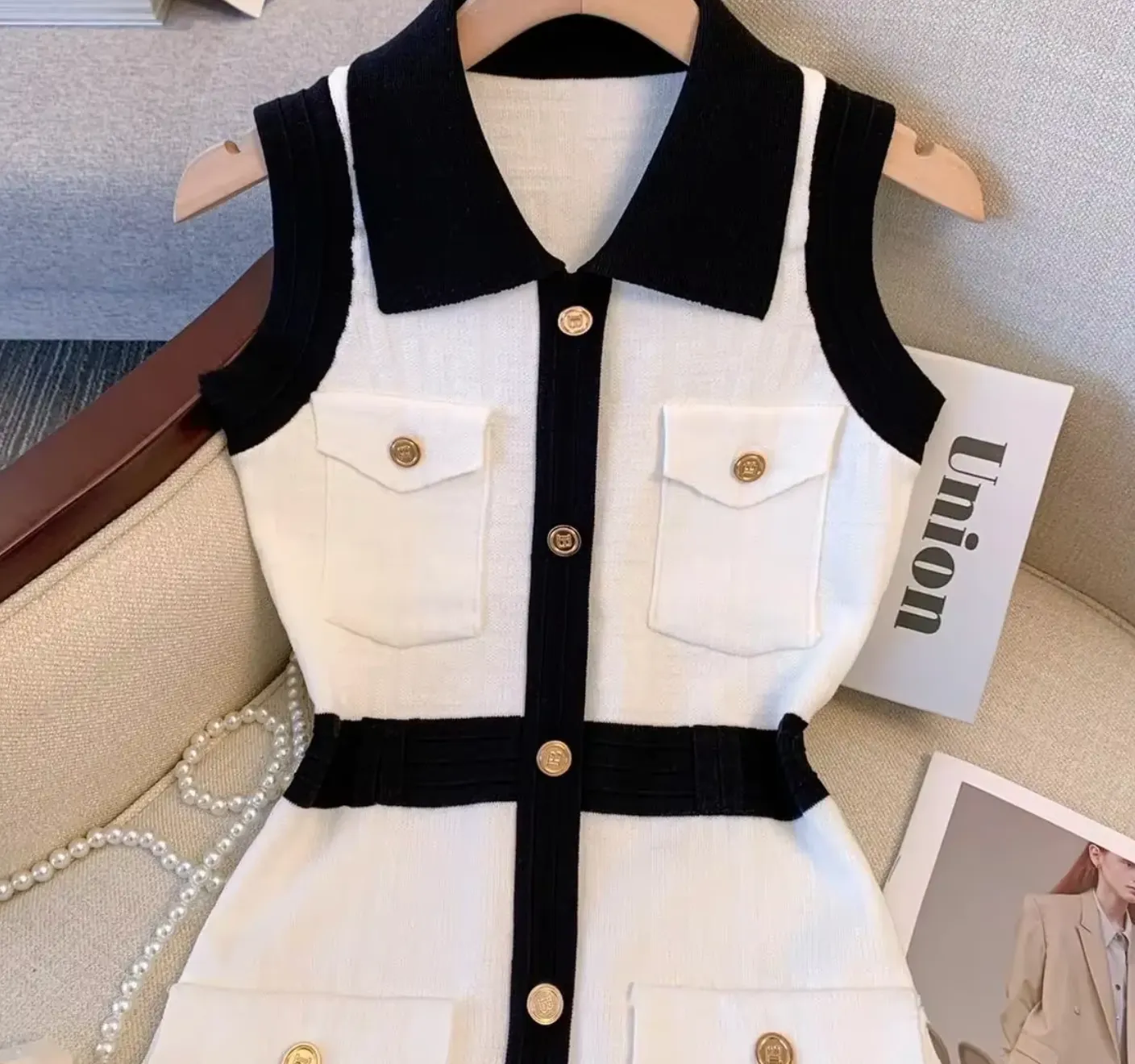ILLY COLLARED CONTRAST KNIT DRESS