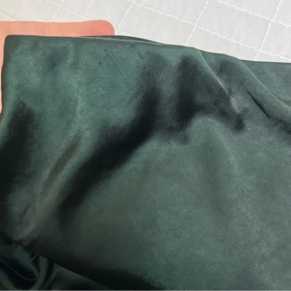 Madewell Satin Maxi Slip Skirt in Luxury Forest Green Size 2 NWT *Flawed*