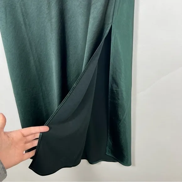 Madewell Satin Maxi Slip Skirt in Luxury Forest Green Size 2 NWT *Flawed*