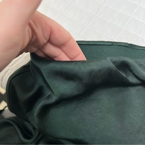Madewell Satin Maxi Slip Skirt in Luxury Forest Green Size 2 NWT *Flawed*