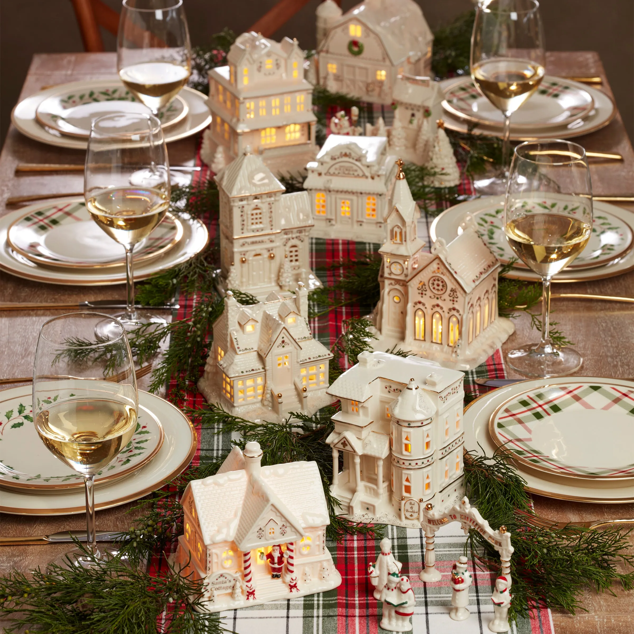 Mistletoe Park Light-Up Victorian House Figurine