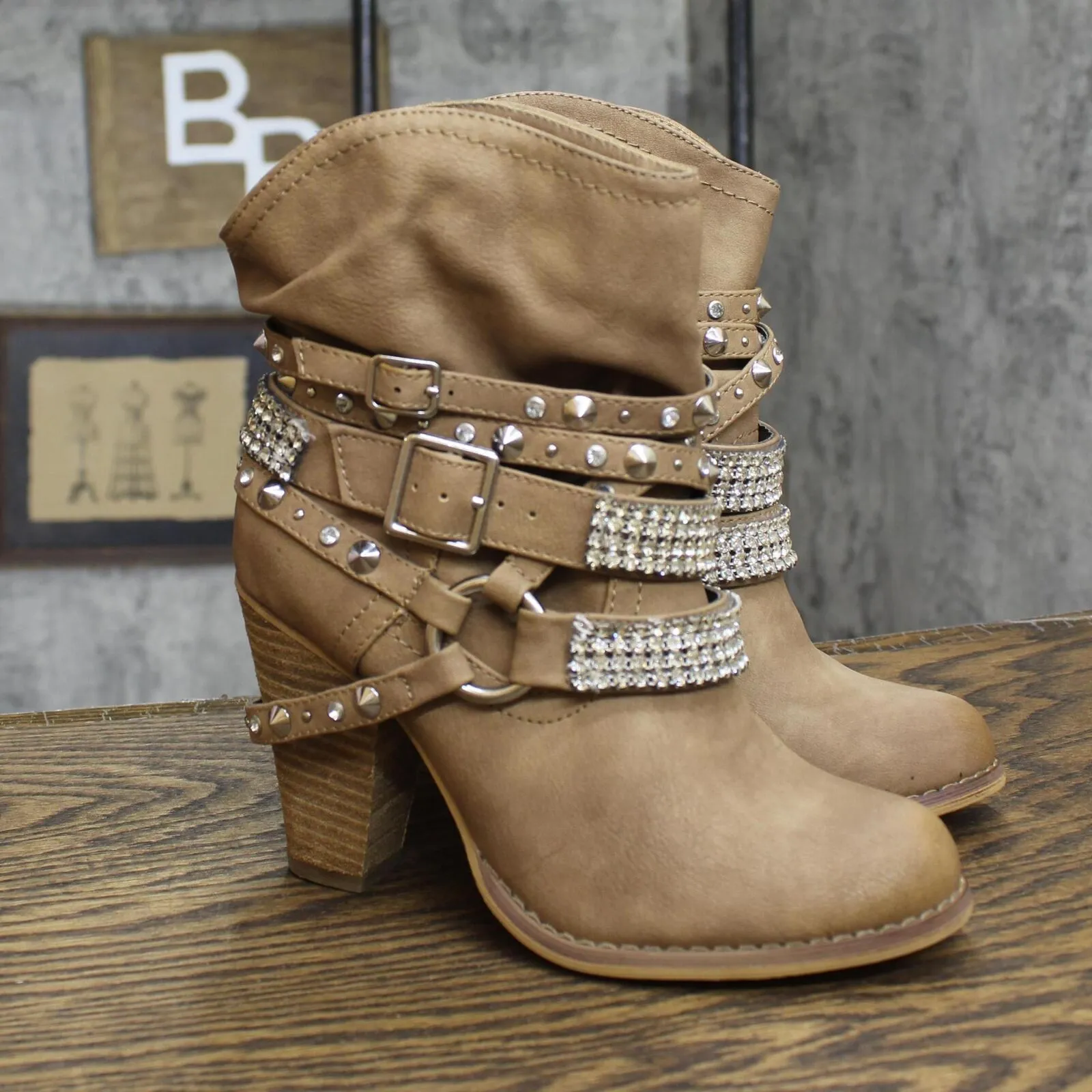 Not Rated Women's Swanky Ankle Bootie SWANKY Brown 6M