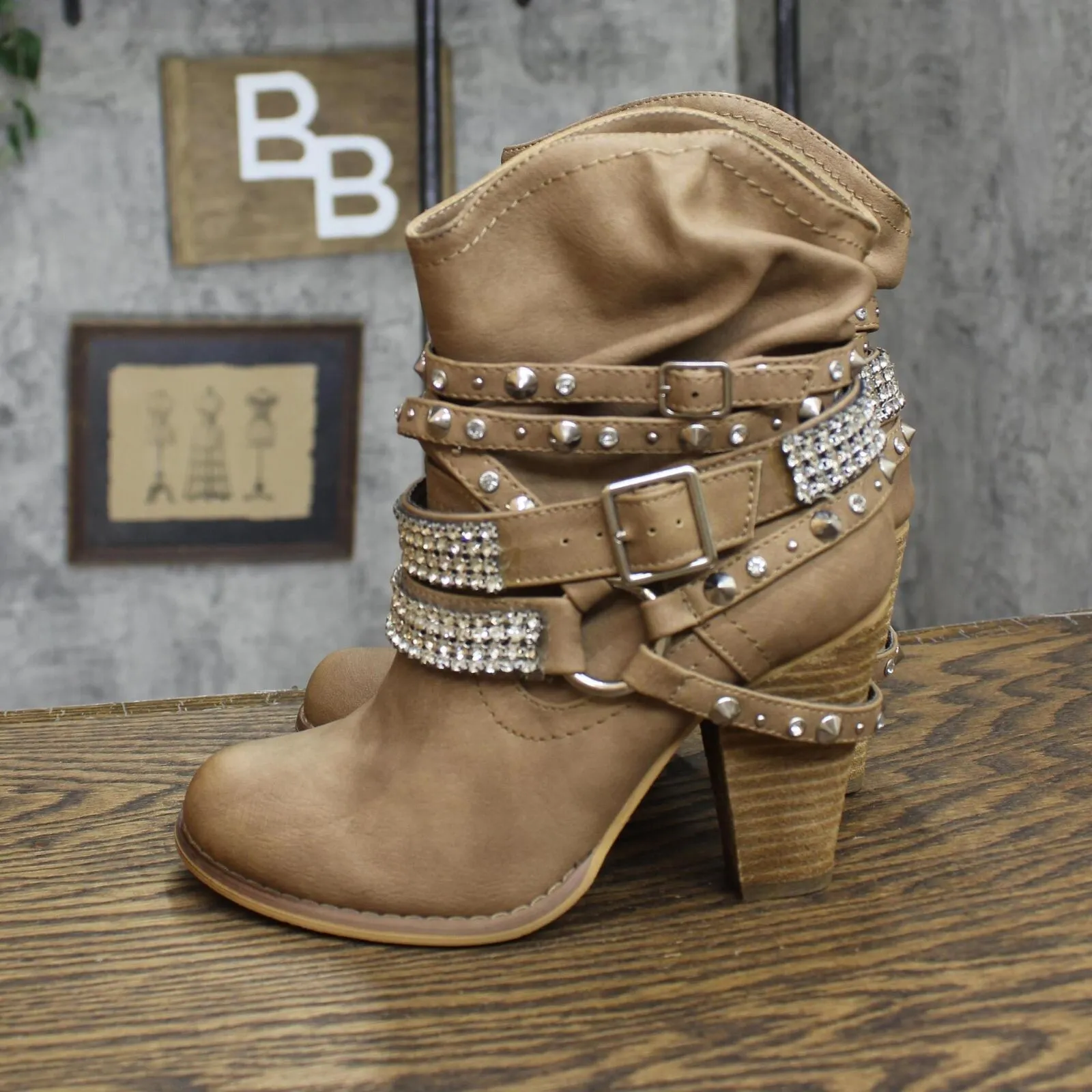 Not Rated Women's Swanky Ankle Bootie SWANKY Brown 6M