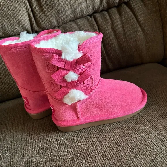NWOB KOOLABURRA BY UGG Kids Victoria Short Boots In Pink Size 7T MSRP $70