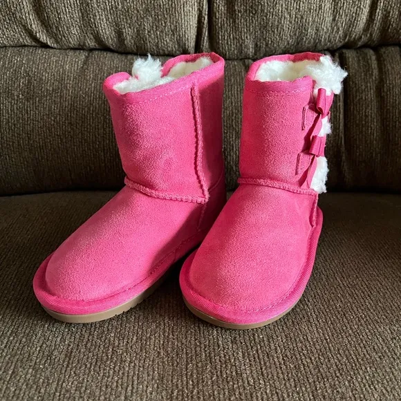 NWOB KOOLABURRA BY UGG Kids Victoria Short Boots In Pink Size 7T MSRP $70