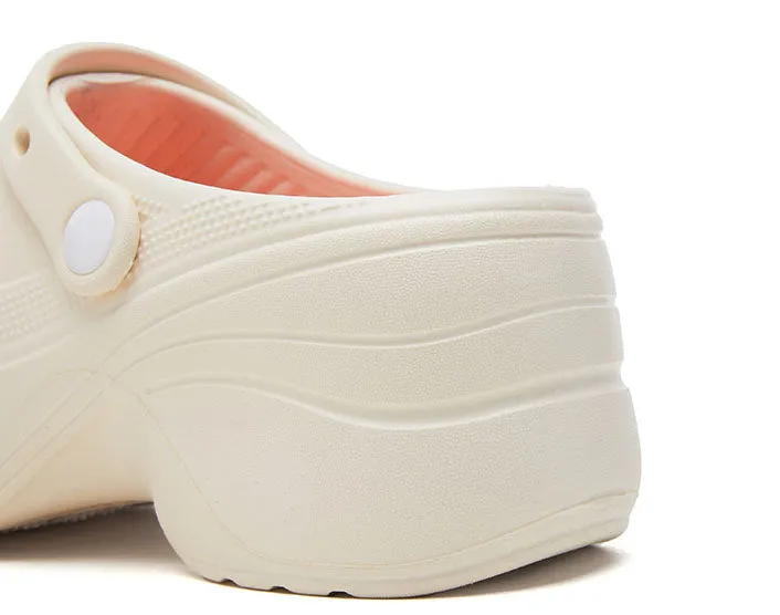 Quick-Drying and Breathable Women's Crocs for Soft and Cushioned Comfort