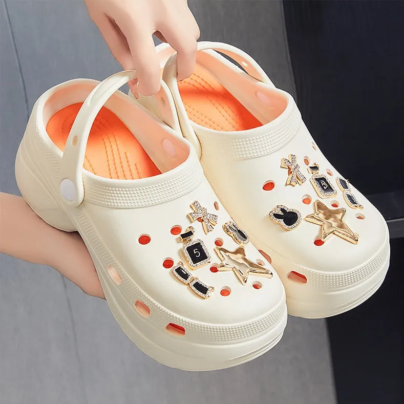 Quick-Drying and Breathable Women's Crocs for Soft and Cushioned Comfort