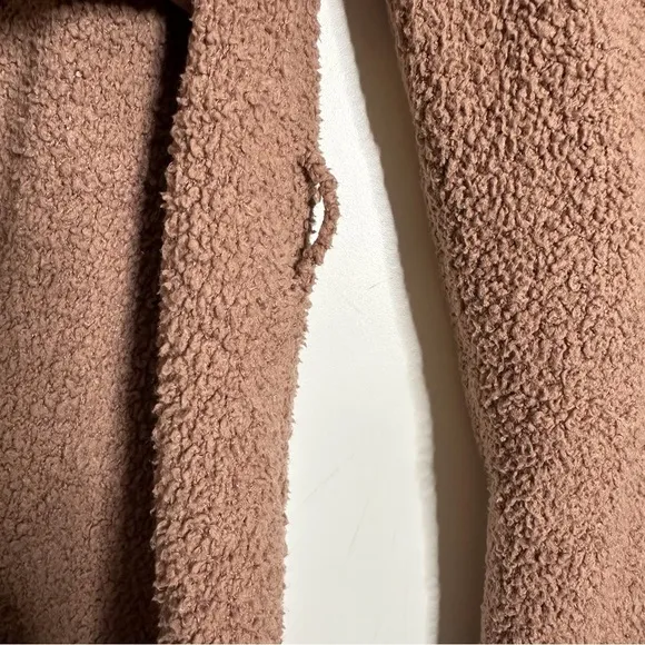 Skims cozy boucle knitted camel robe