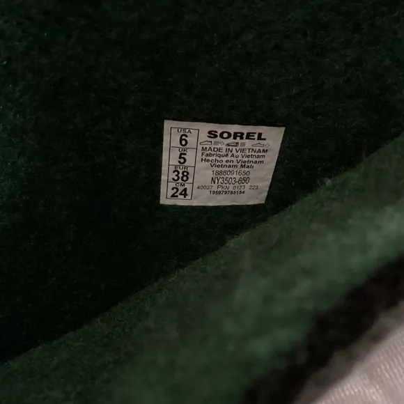 SOREL Flurry Weather Resistant Snow Boot (Big Kid) 6 M,