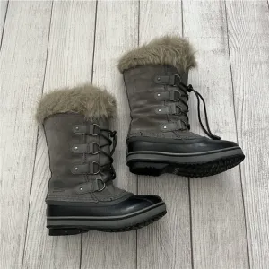 Sorel Joan of Arctic gray winter boots