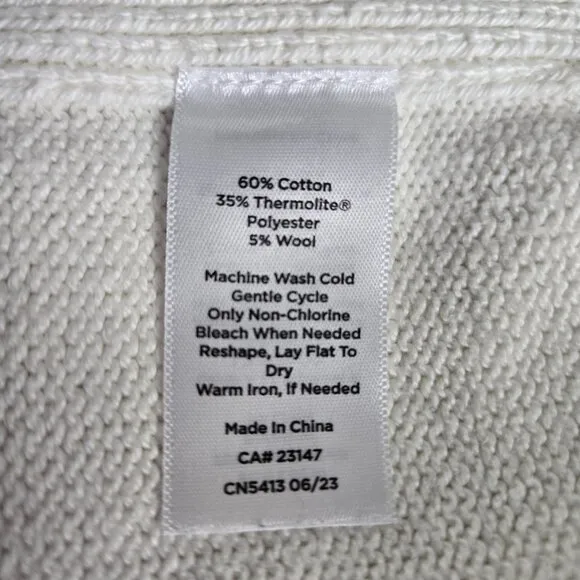 Talbots Button Detail Thermolite Ski Sweater Small Petite Snowflake White Black