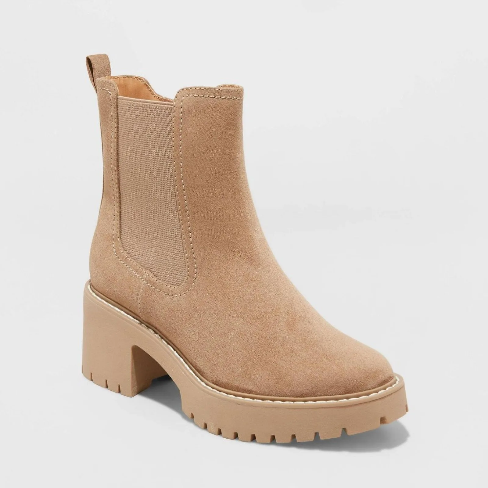 Universal Thread Crispin Chelsea Boots with Memory Foam Insole Tan Brown 8M