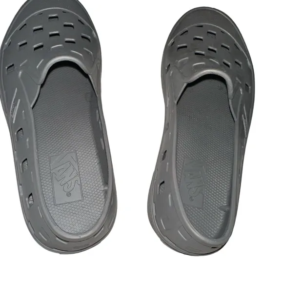 Vans - Slip On TRK shoe Ua Slipon Trk gray rubber casual low unisex NWOT US5