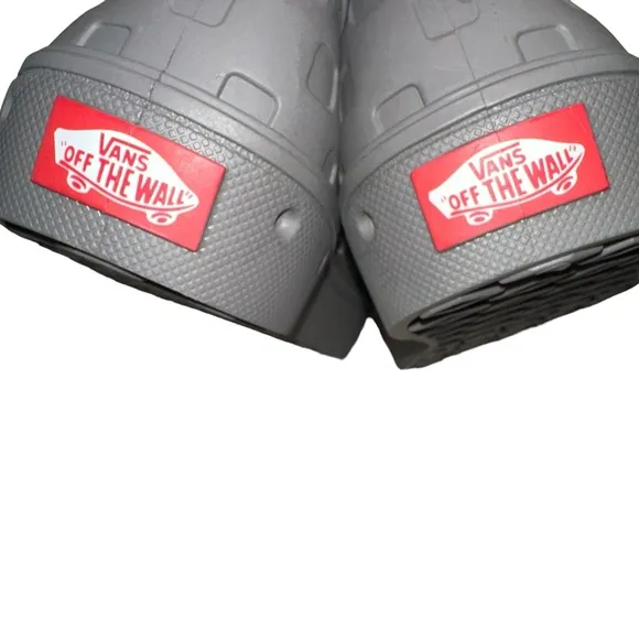 Vans - Slip On TRK shoe Ua Slipon Trk gray rubber casual low unisex NWOT US5